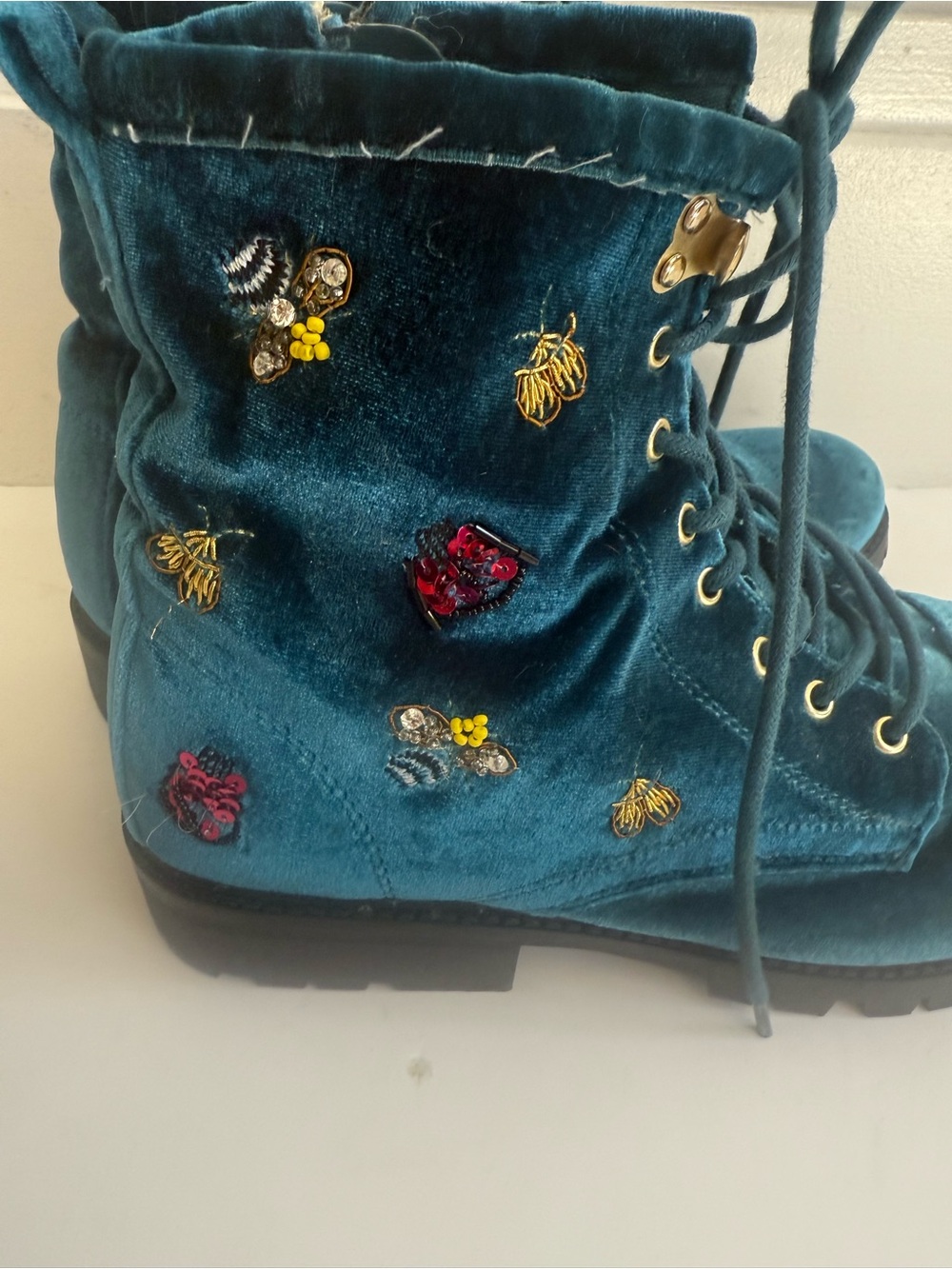 Betsey Johnson Bugsy Blue Velvet Combat Boots Embroidered Bug Insect Jewels 9.5 - Picture 5 of 10